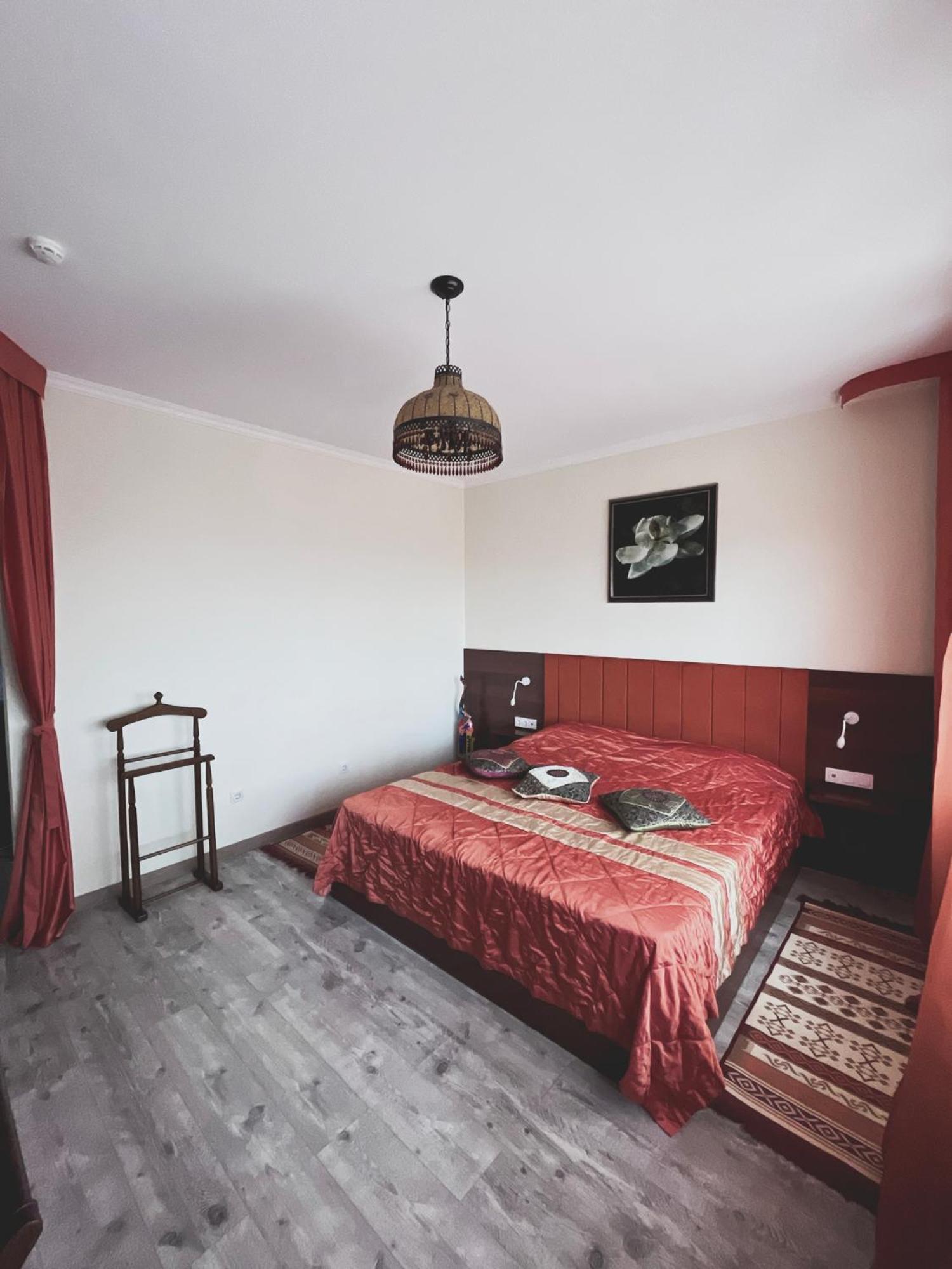 Vip House Hotel 아스타나 외부 사진