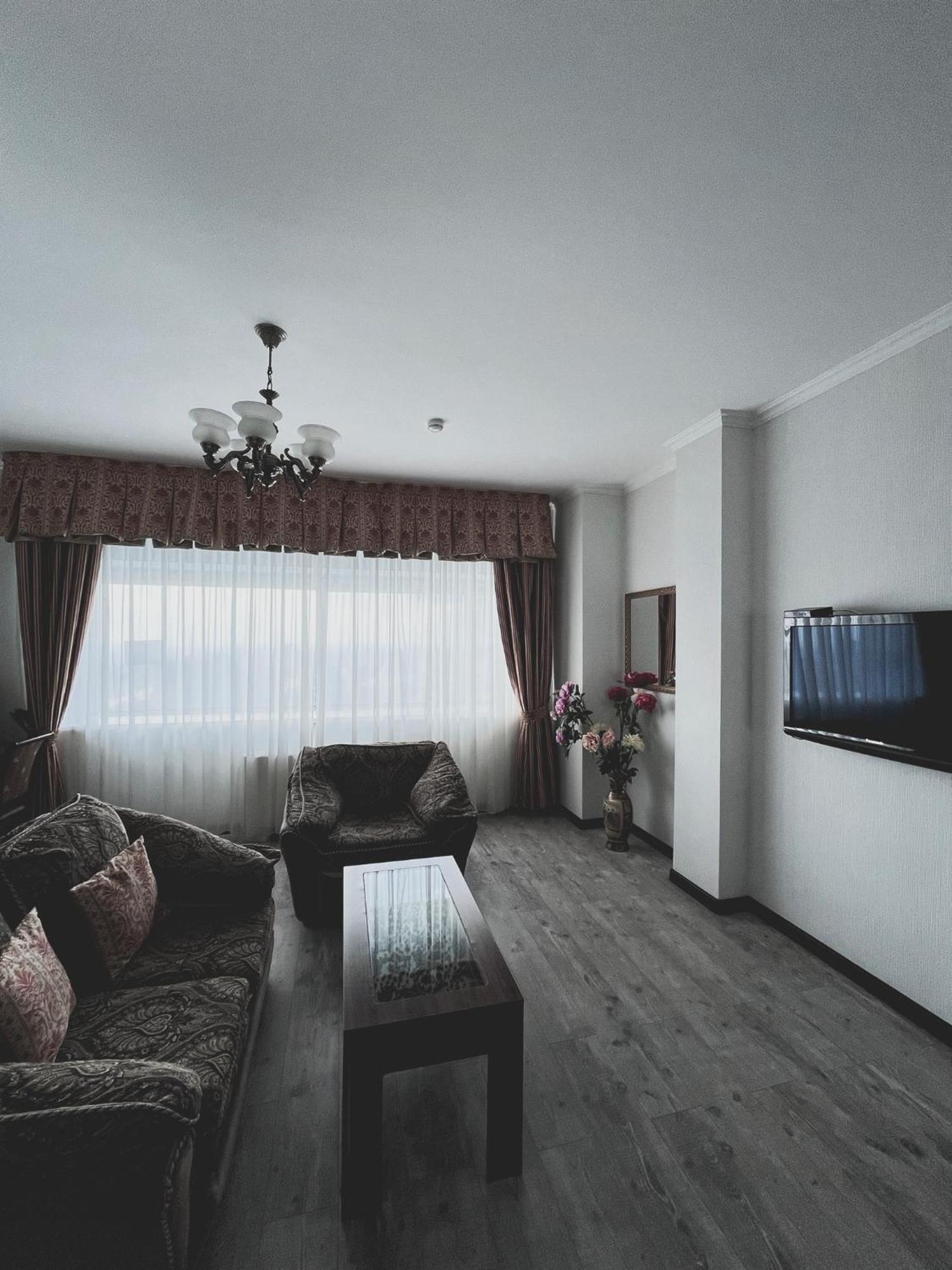 Vip House Hotel 아스타나 외부 사진