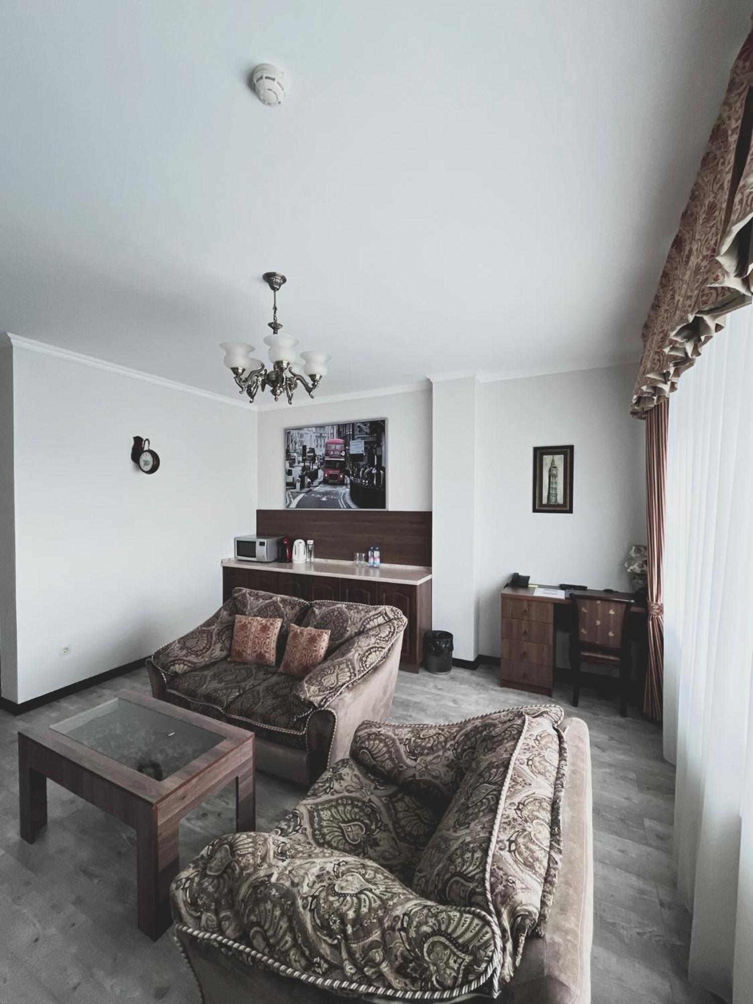Vip House Hotel 아스타나 외부 사진